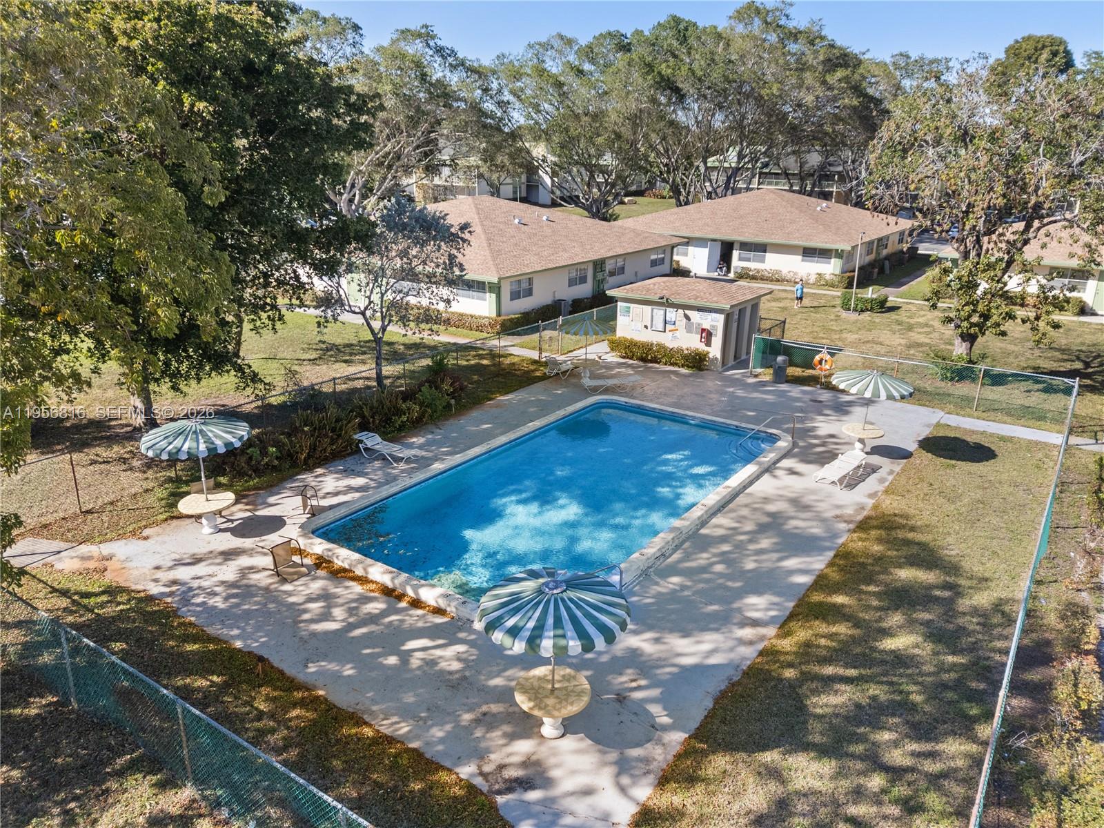 RAMBLEWOOD EAST CONDO - Residential