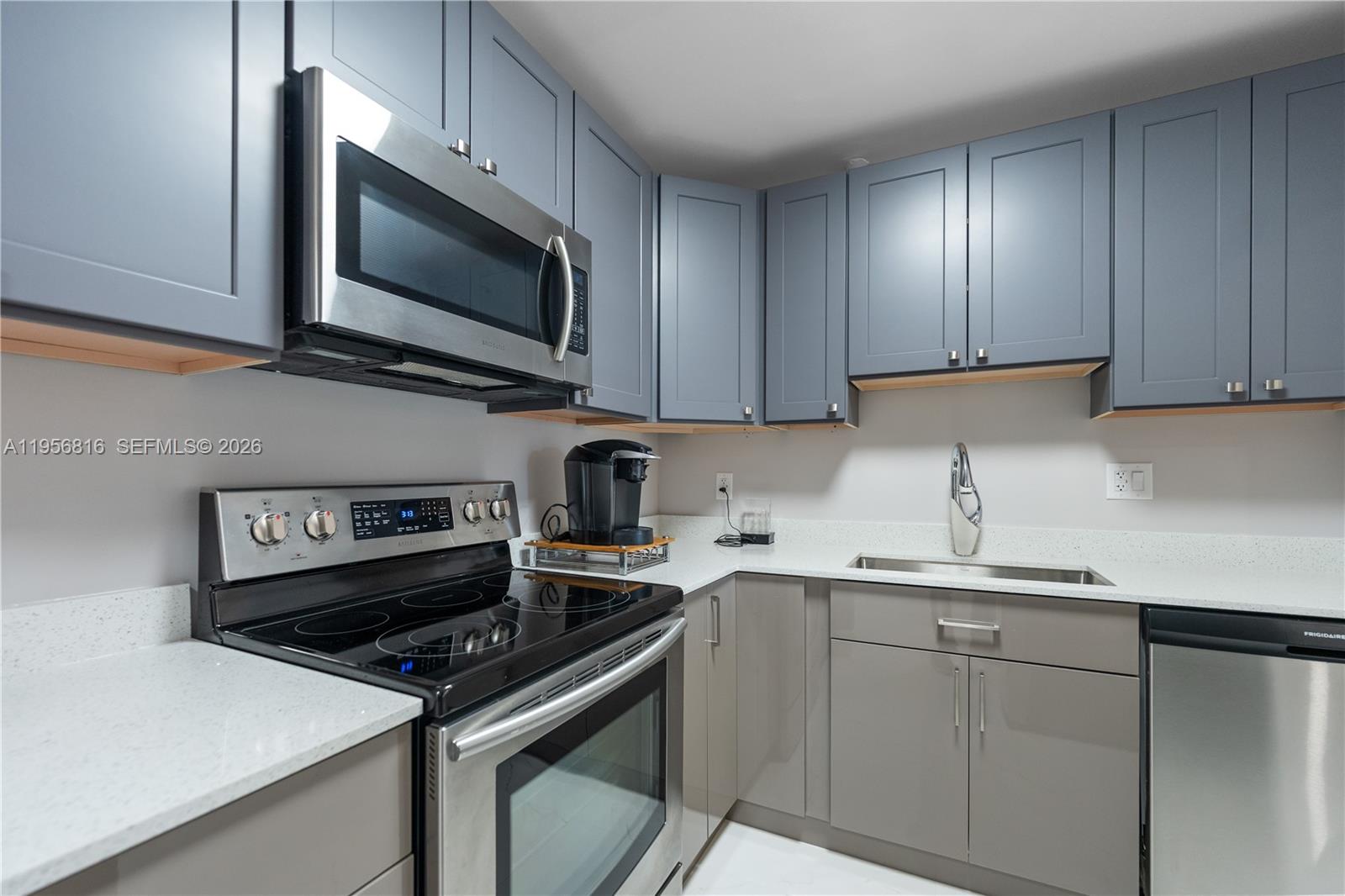 RAMBLEWOOD EAST CONDO - Residential