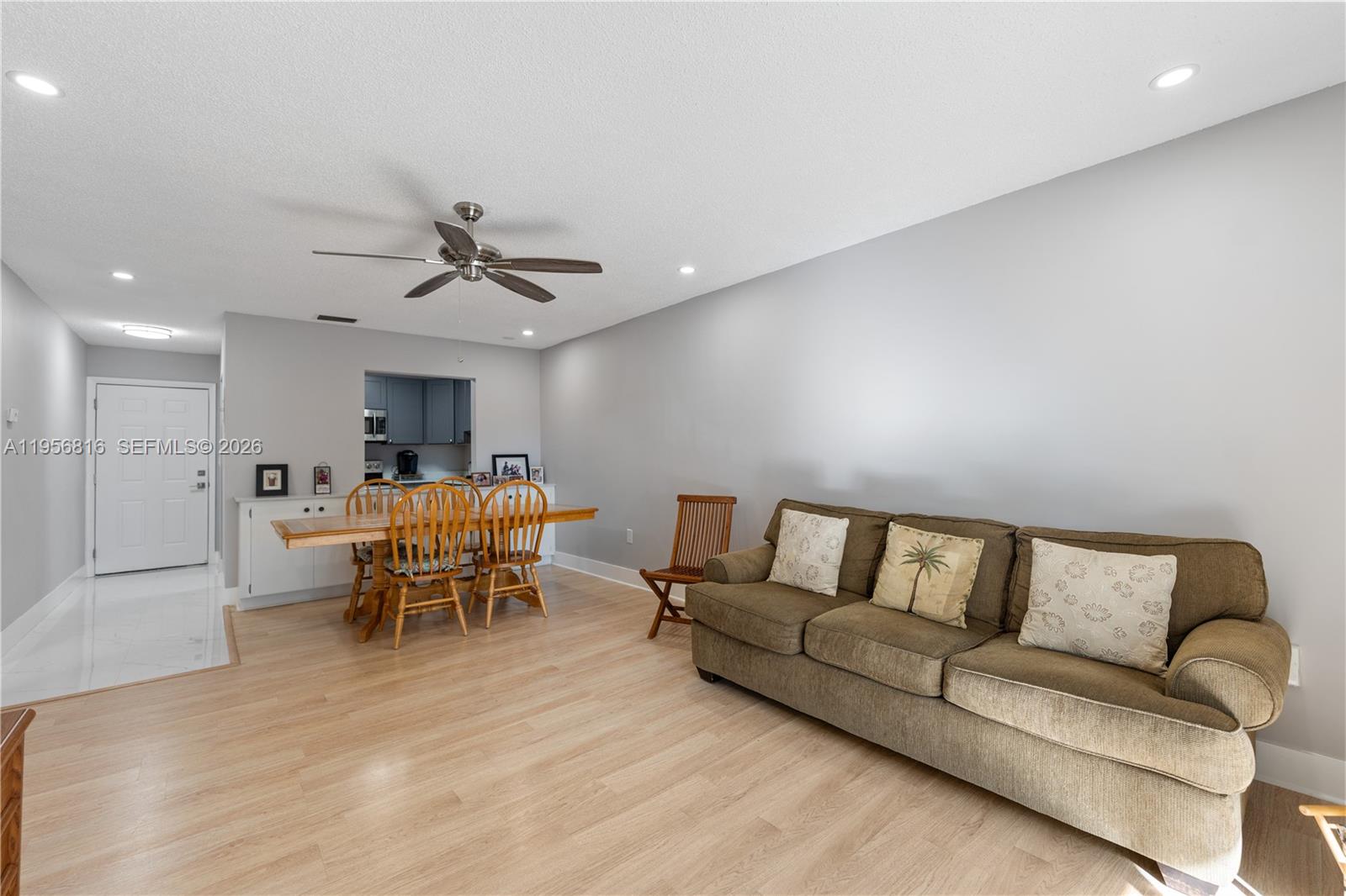 RAMBLEWOOD EAST CONDO - Residential