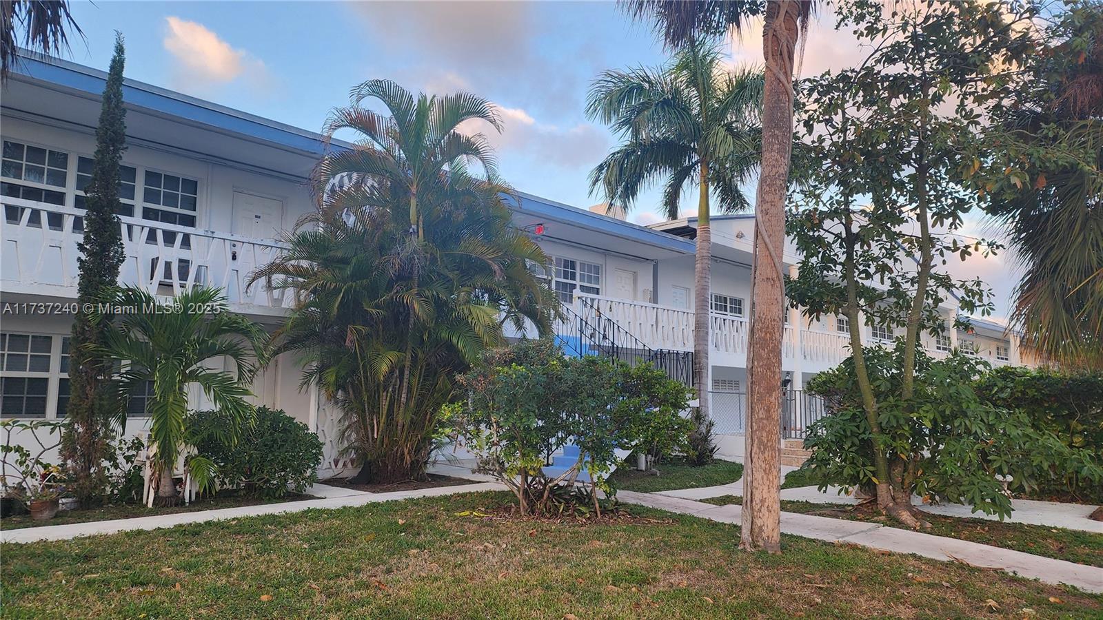 Rental Property at 1451 Ne 170th St 209A, North Miami Beach, Miami-Dade County, Florida - Bedrooms: 1 
Bathrooms: 1  - $1,450 MO.