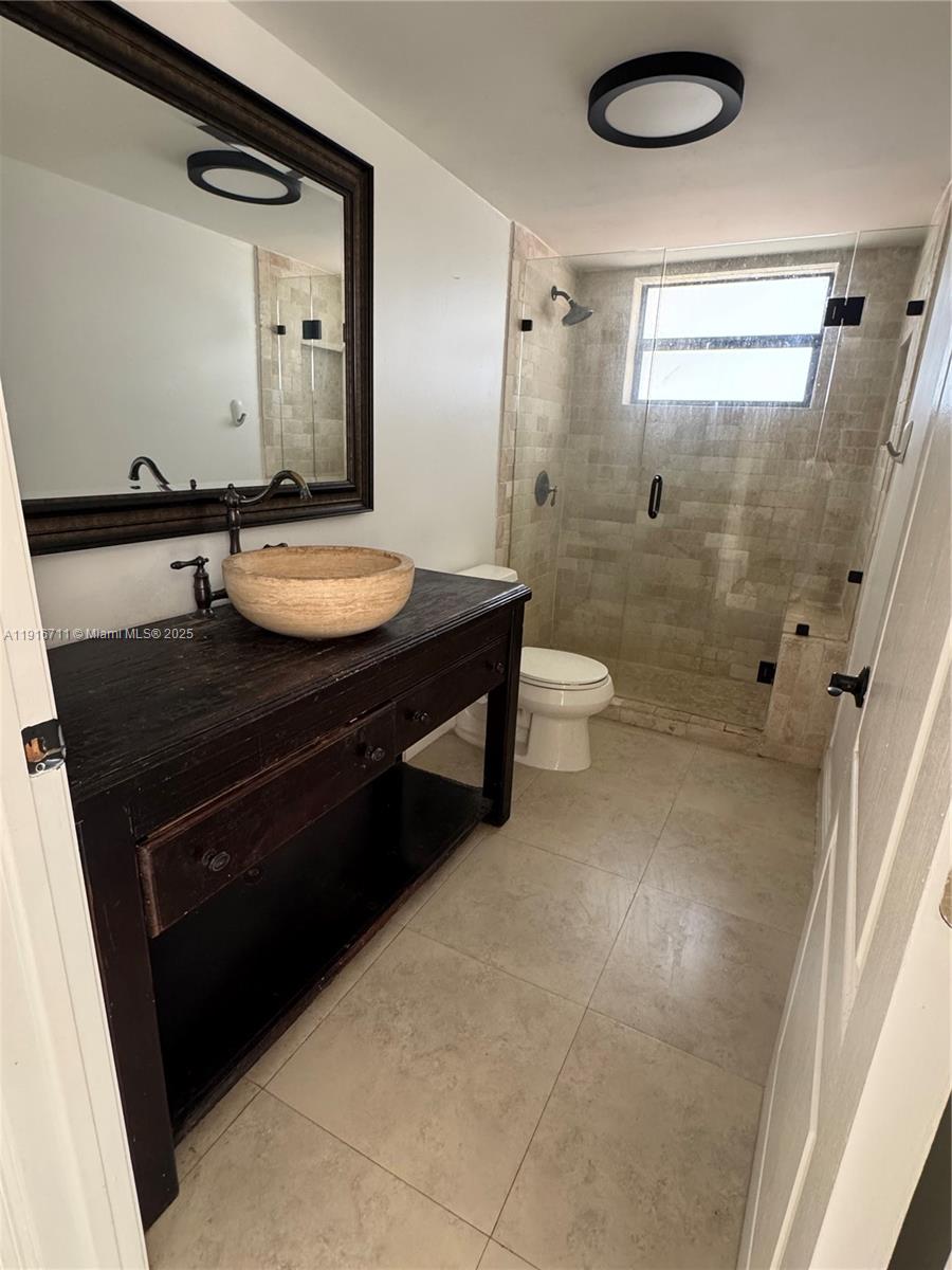 SUNSET POINT CONDO - Residential Lease