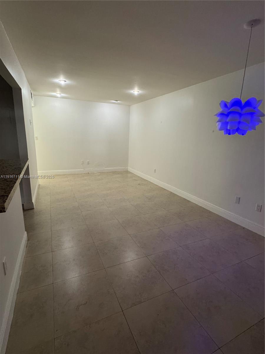 SUNSET POINT CONDO - Residential Lease