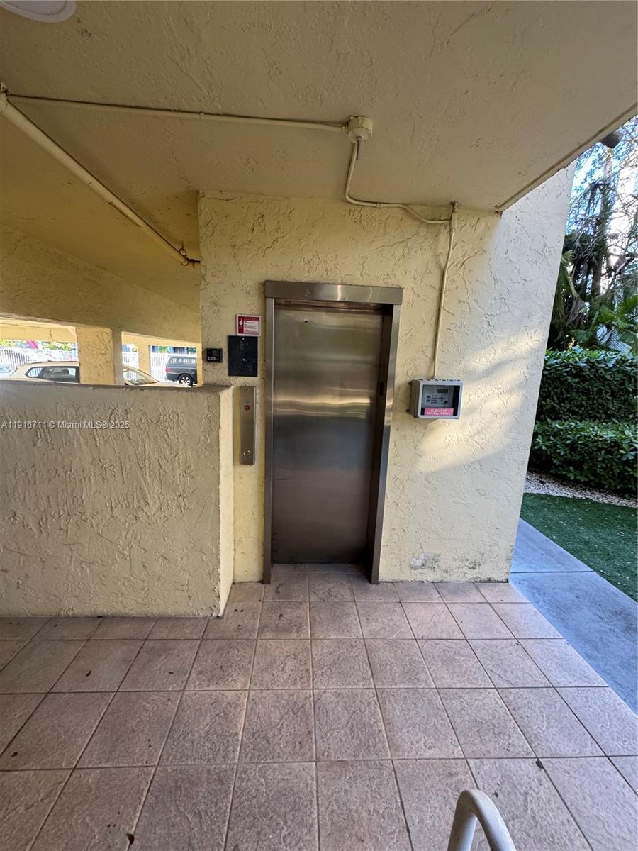 SUNSET POINT CONDO - Residential Lease