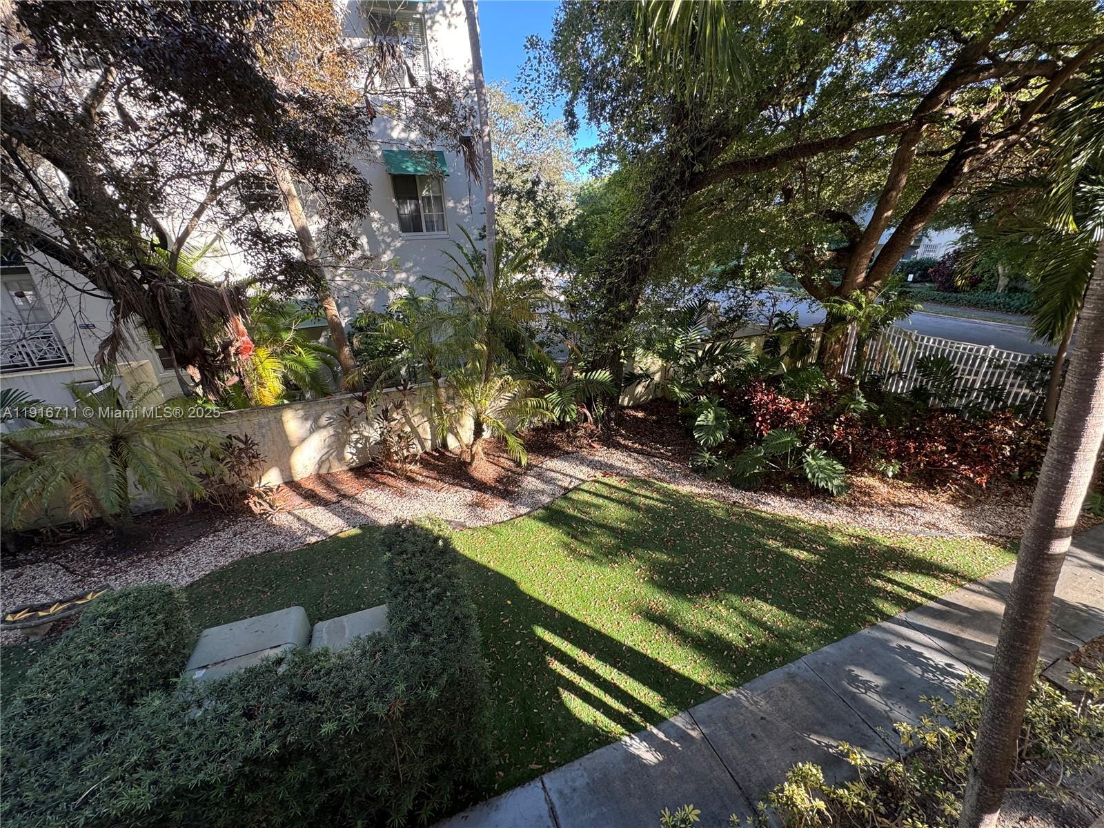 SUNSET POINT CONDO - Residential Lease