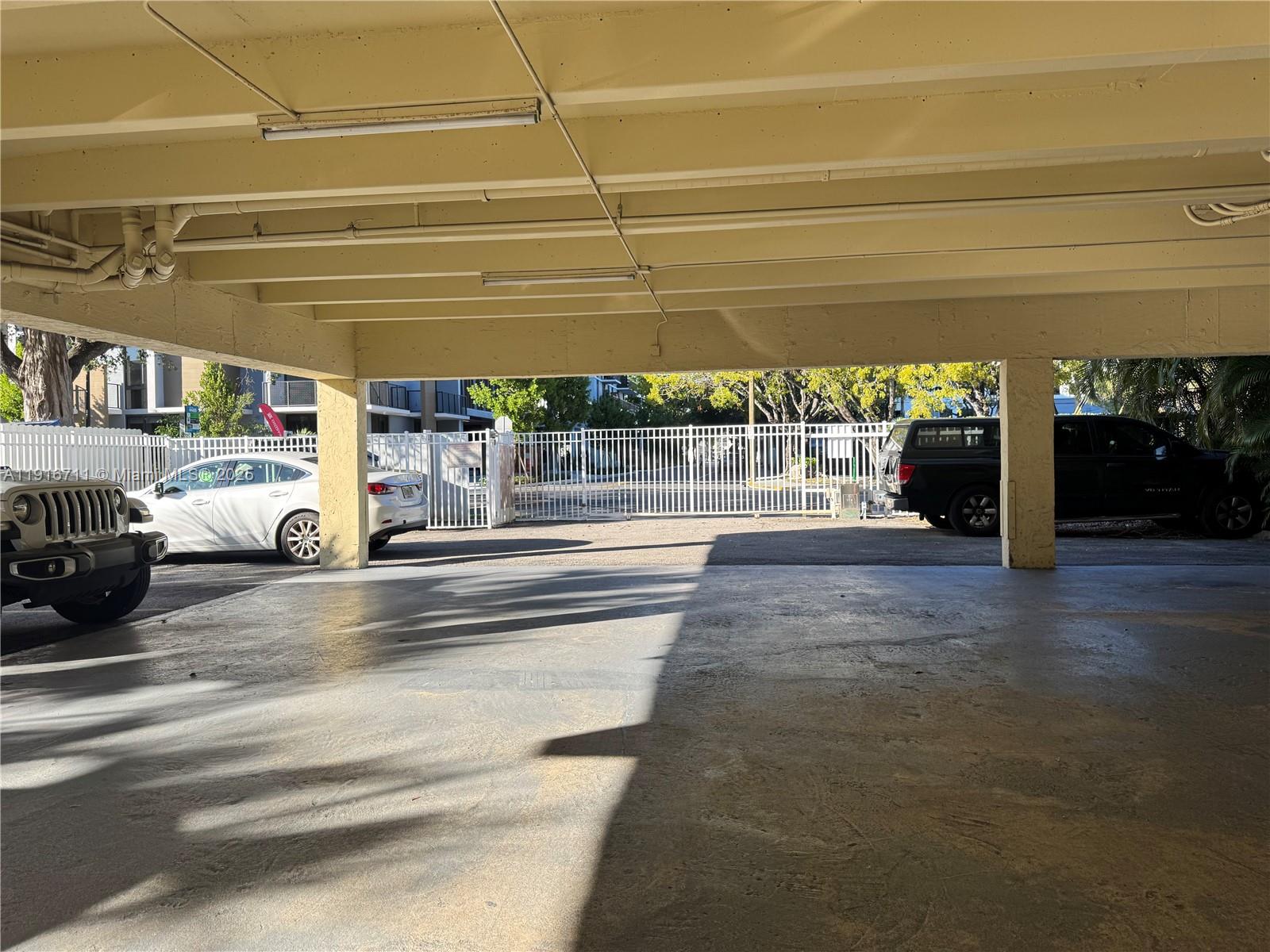 SUNSET POINT CONDO - Residential Lease