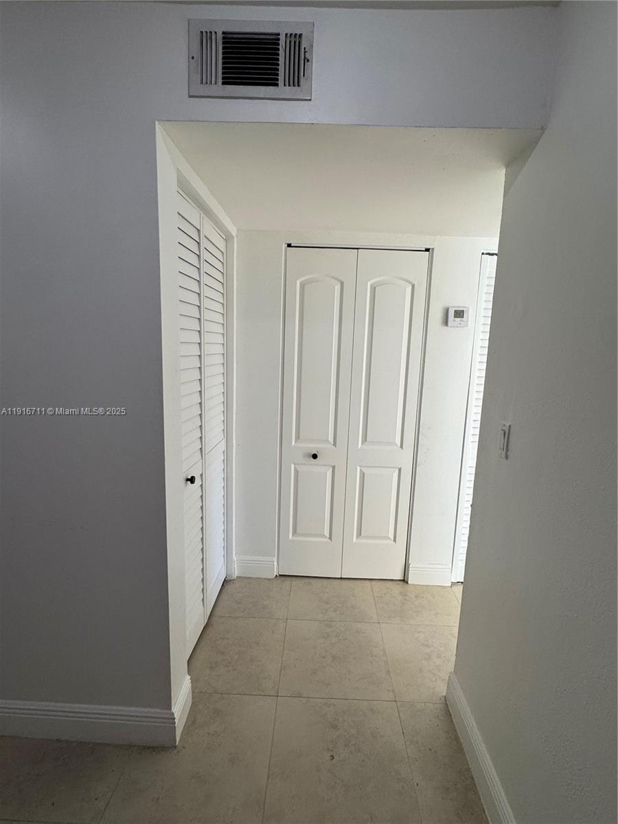 SUNSET POINT CONDO - Residential Lease