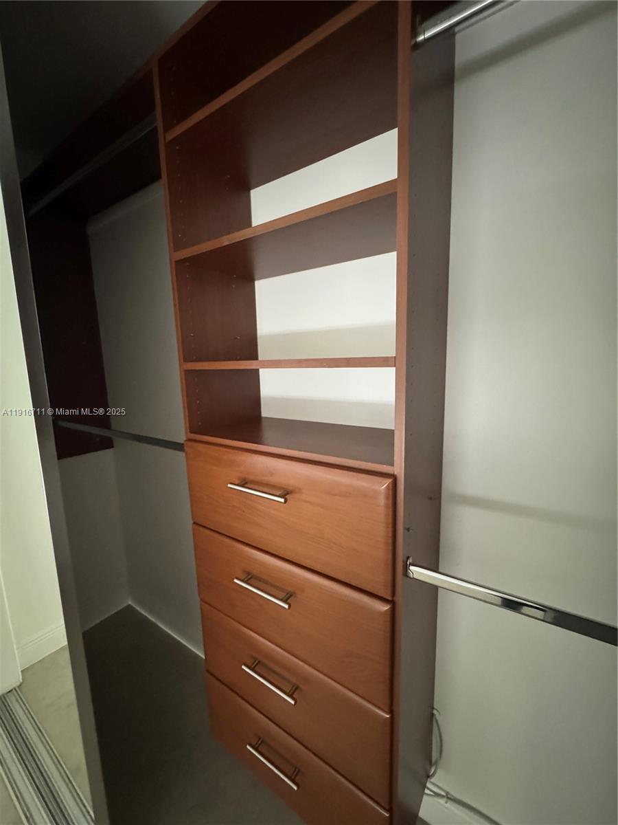 SUNSET POINT CONDO - Residential Lease