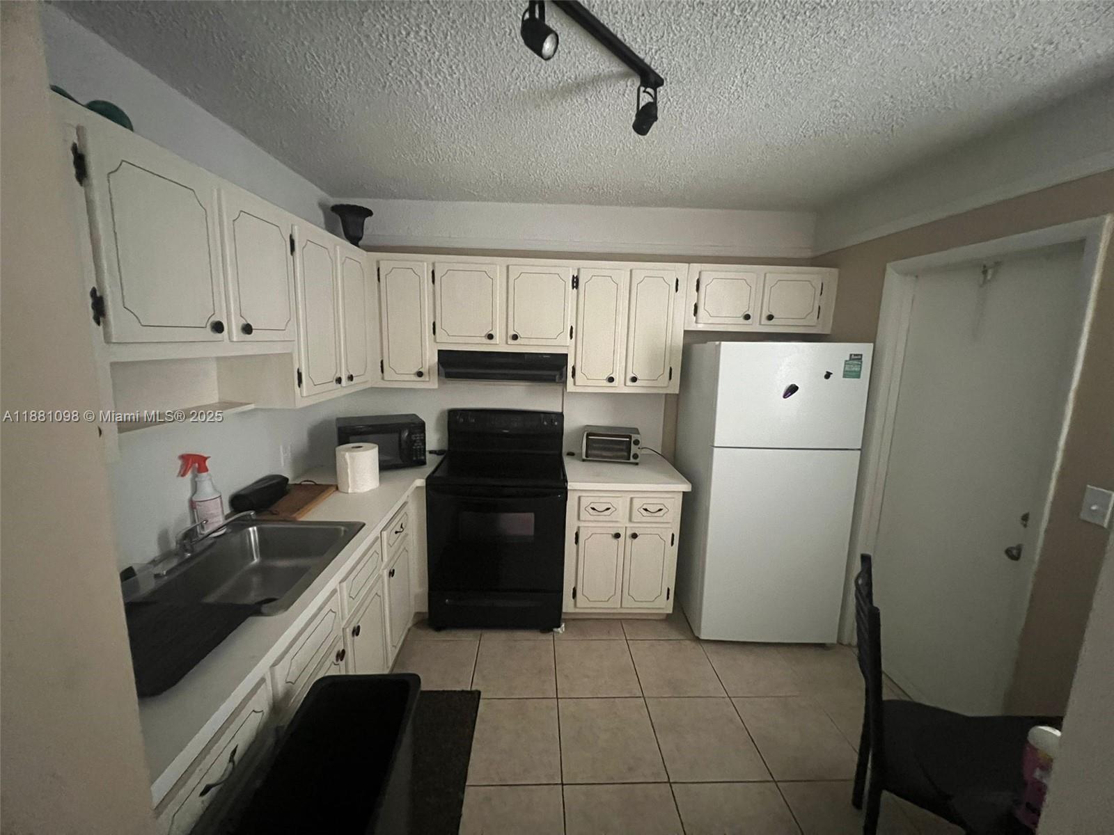 PARK SOUTH TWO INC CONDO - Residential Lease