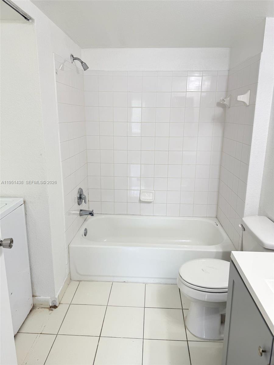 VISTA TRACE - Residential