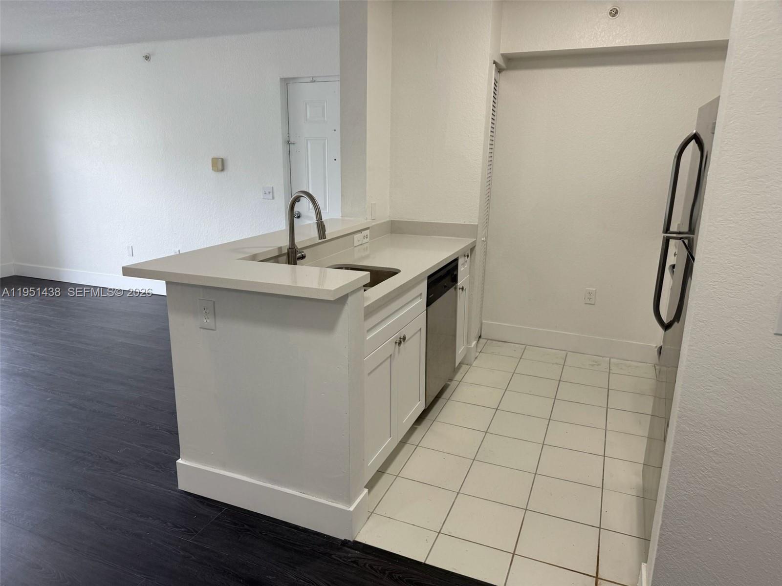 VISTA TRACE - Residential