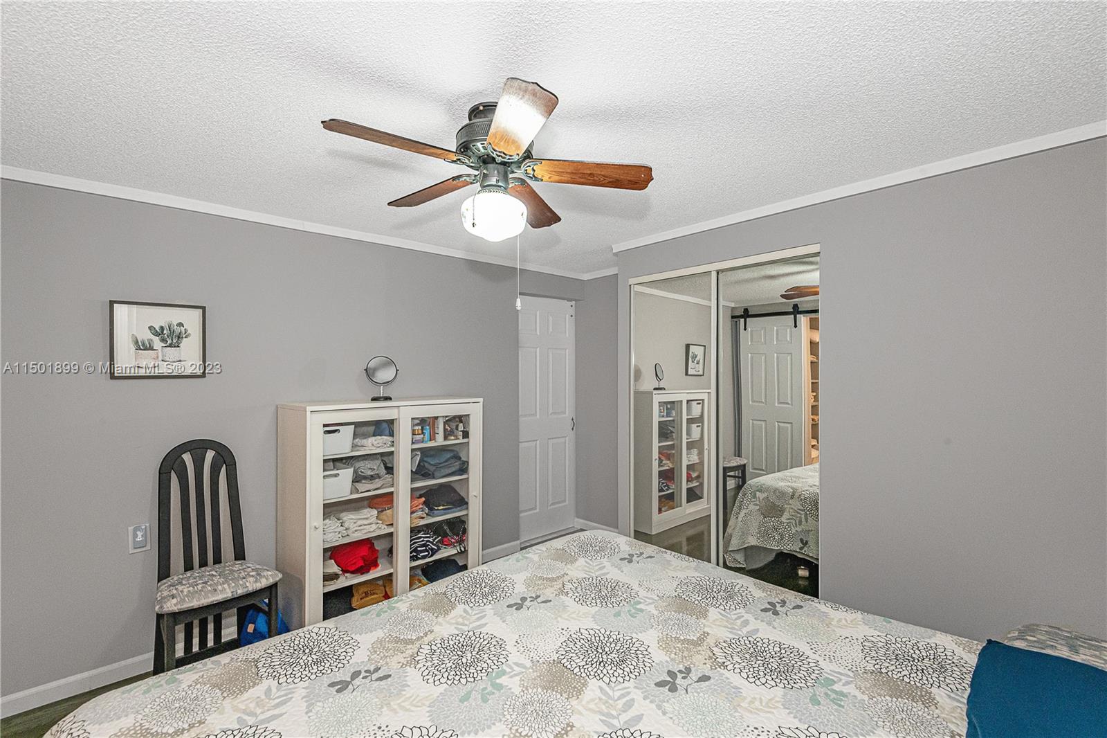 SUNSET LAKE PARK - Residential