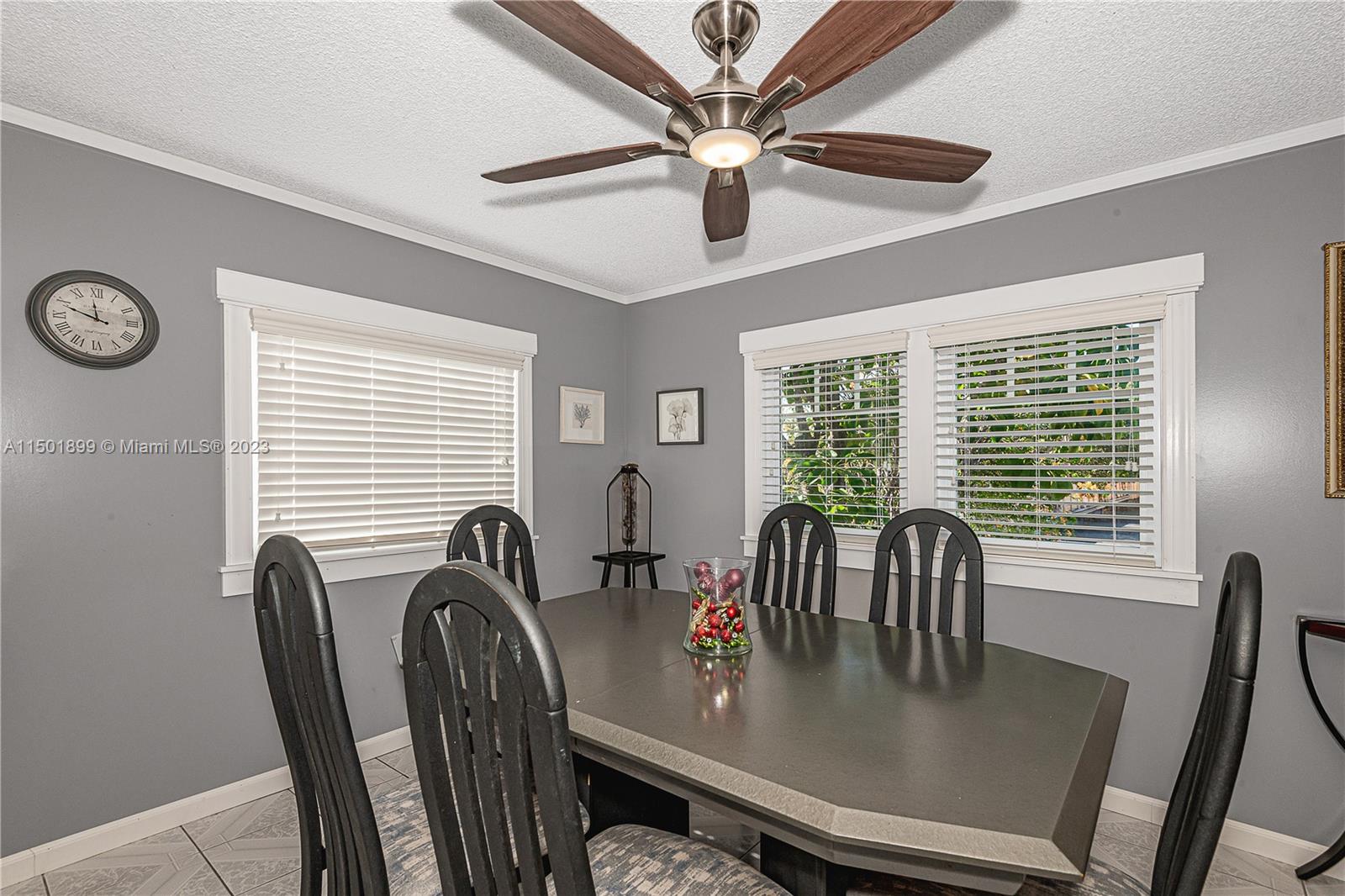 SUNSET LAKE PARK - Residential