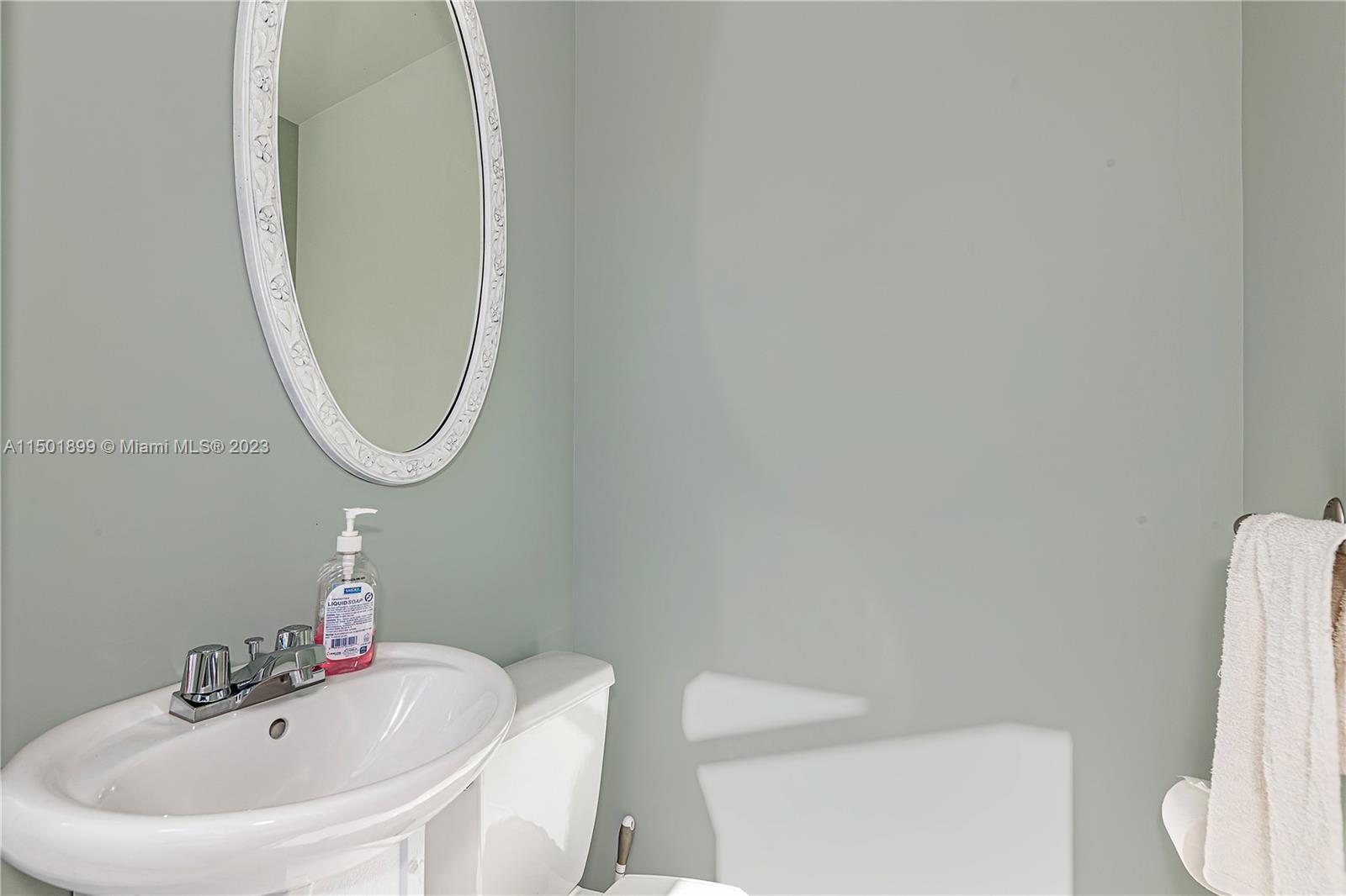 SUNSET LAKE PARK - Residential