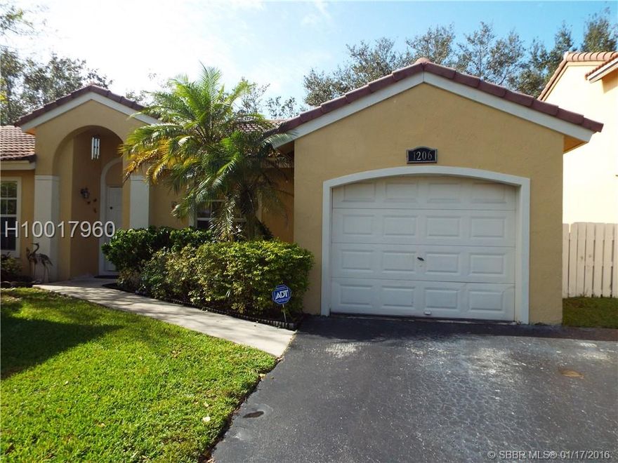 INCREDIBLE!JUST REDUCED!LOCATION!LOCATION!LOCATION! FABULOUS HOME, ONE OF THE LARGEST LOTS IN PATIO HOMES, HUGE FENCED BACKYARD, GREAT LAKE VIEW, ON CUL-DE-SAC, NICE LAYOUT, OPEN KITCHEN WITH LARGE EATING AREA, RENOVATED BATHROOMS,TANKLESS WATER HEATER, IN A AMAZING NEIGHBORHOOD. LOCATED NEAR SAWGRASS EXPWY, 75, 595, SAWGRASS MALL AND MORE. WON'T LAST AT THIS PRICE. A QUALITY HOME.