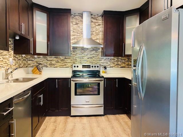 BRICKELL ESTATES - Residential