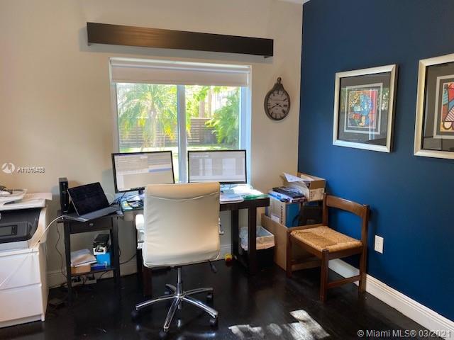 BRICKELL ESTATES - Residential