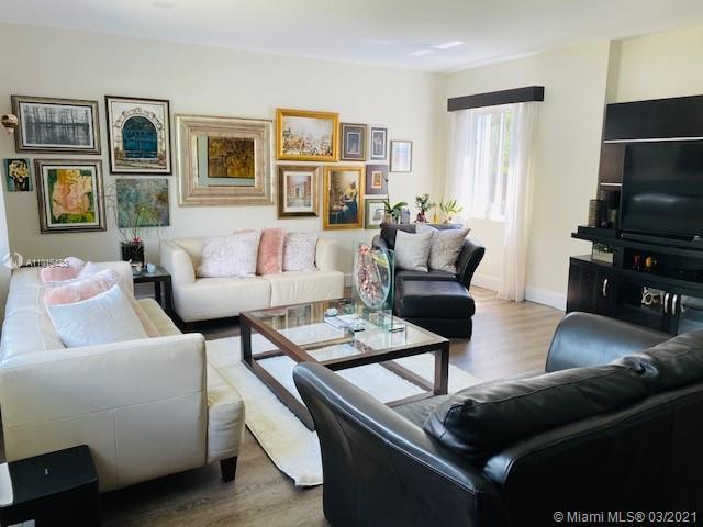 BRICKELL ESTATES - Residential