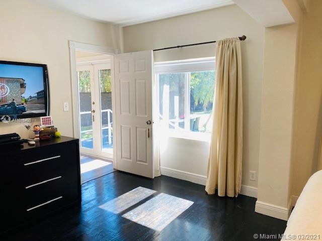 BRICKELL ESTATES - Residential