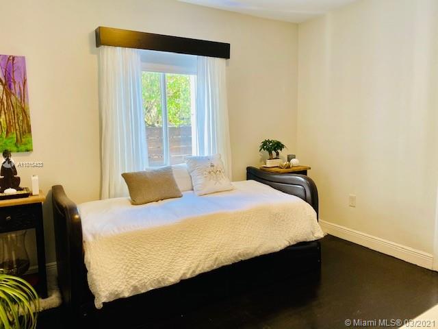 BRICKELL ESTATES - Residential