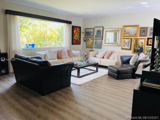 BRICKELL ESTATES - Residential