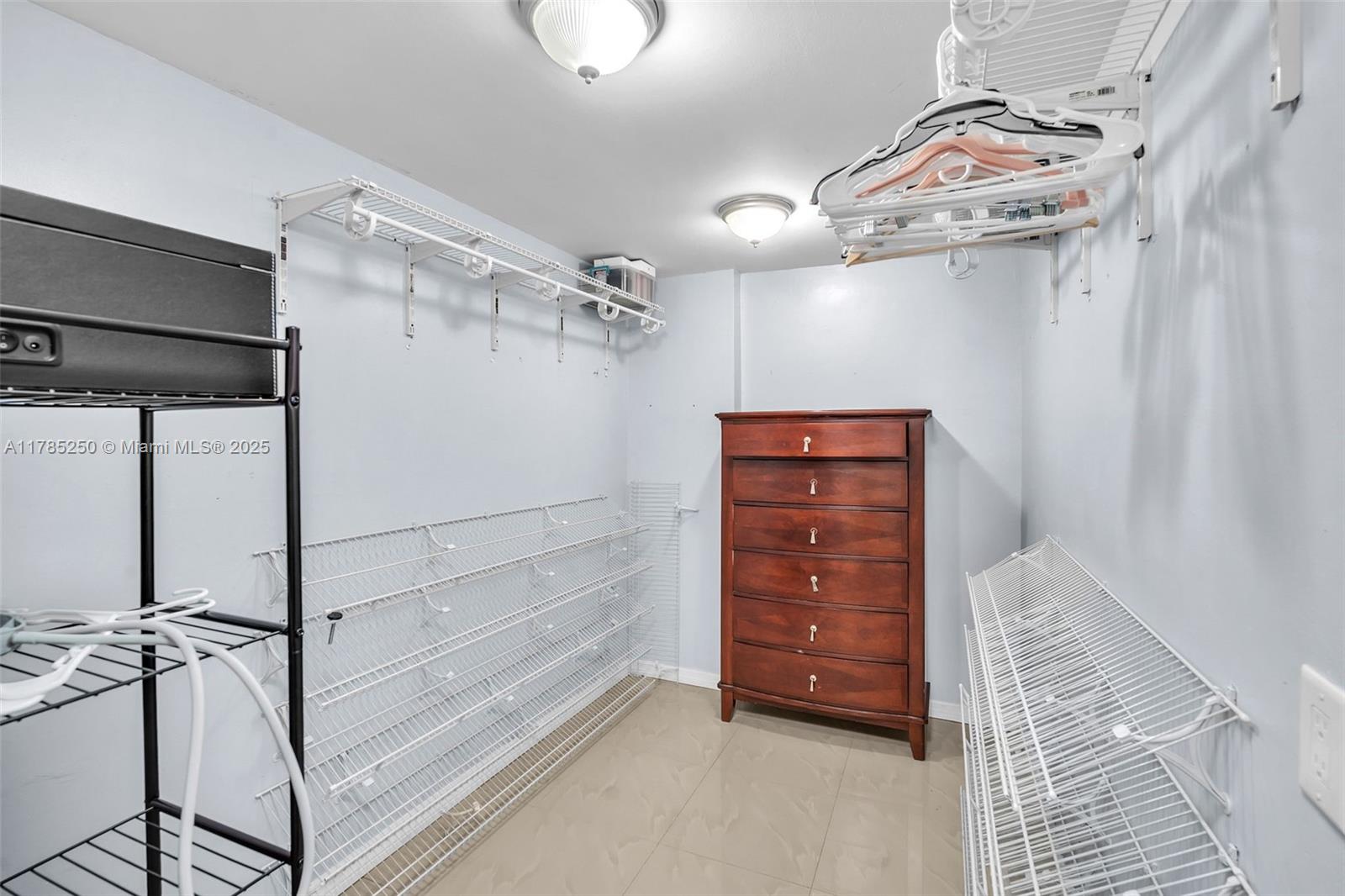 MARBELLA PARK - Residential