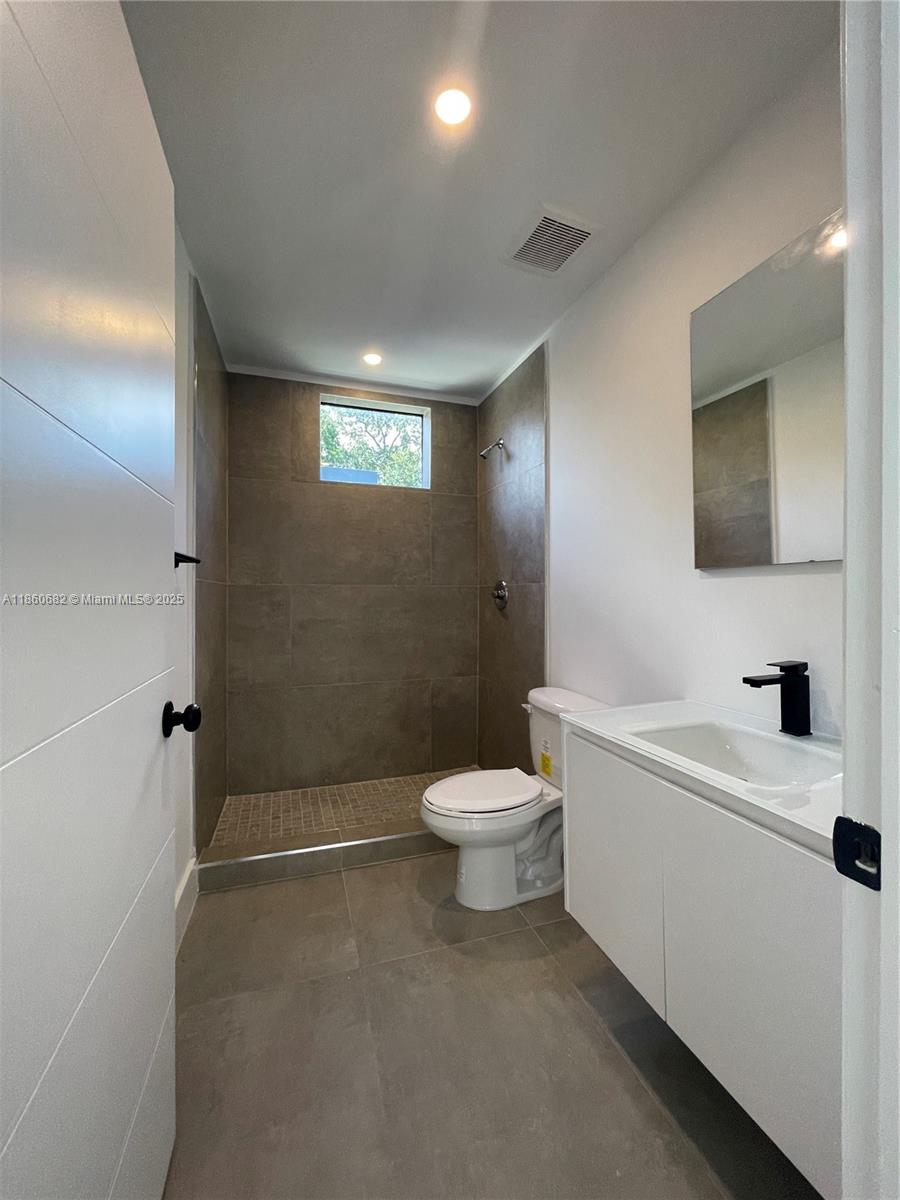 RAILWAY SHOPS ADDN 2ND AM - Residential Lease