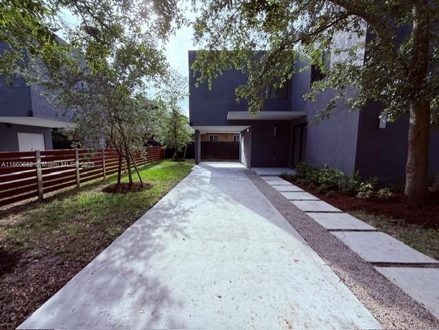 RAILWAY SHOPS ADDN 2ND AM - Residential Lease