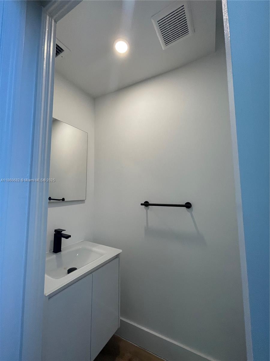 RAILWAY SHOPS ADDN 2ND AM - Residential Lease