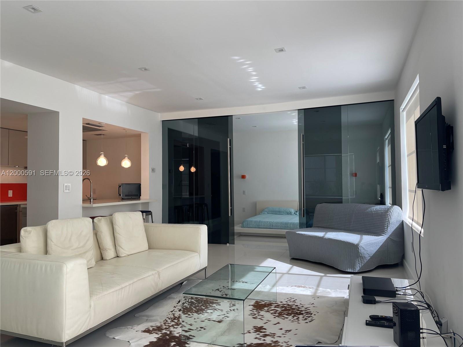 THE DRAKE CONDO - Residential Lease