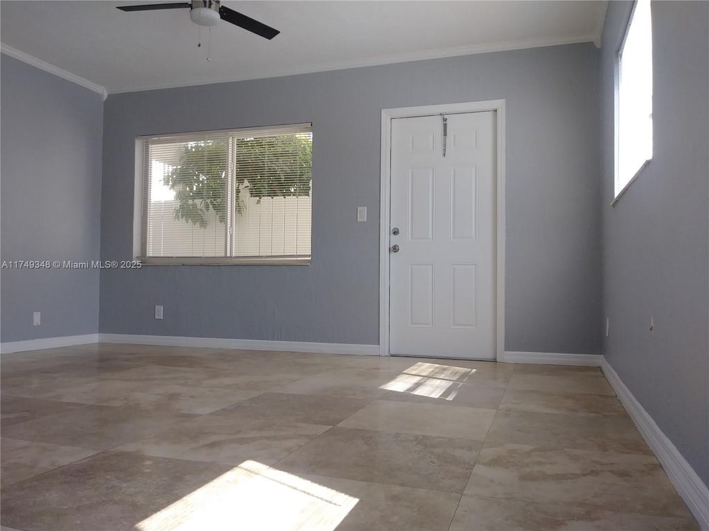 Photo of 1848 NE 46th St #G4, Fort Lauderdale, FL 33308 (MLS # A11749348)