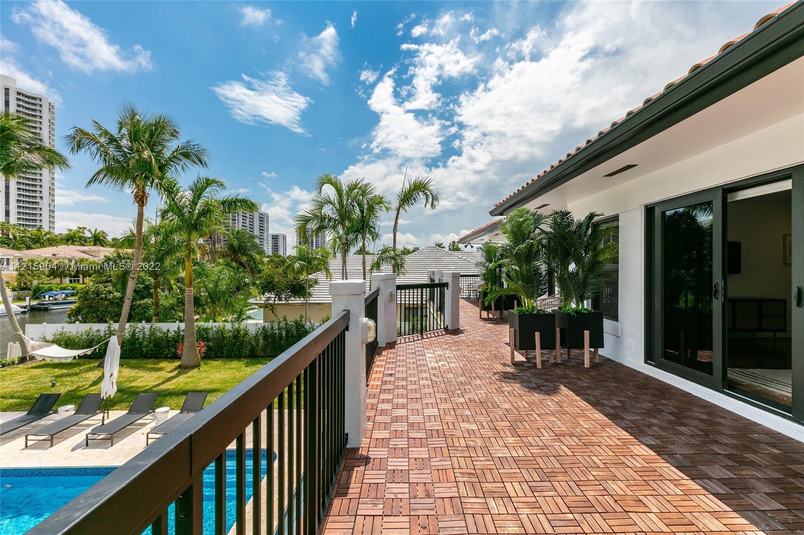 GOLDEN ISLES ESTATES FIRS - Residential