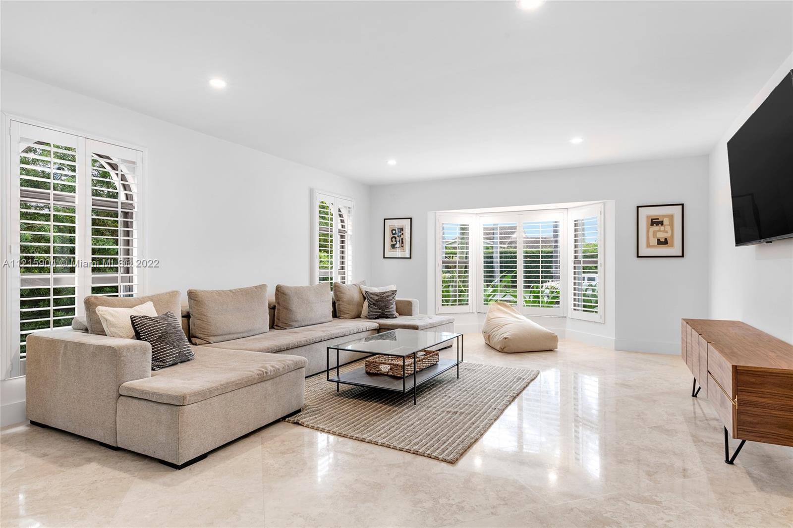 GOLDEN ISLES ESTATES FIRS - Residential