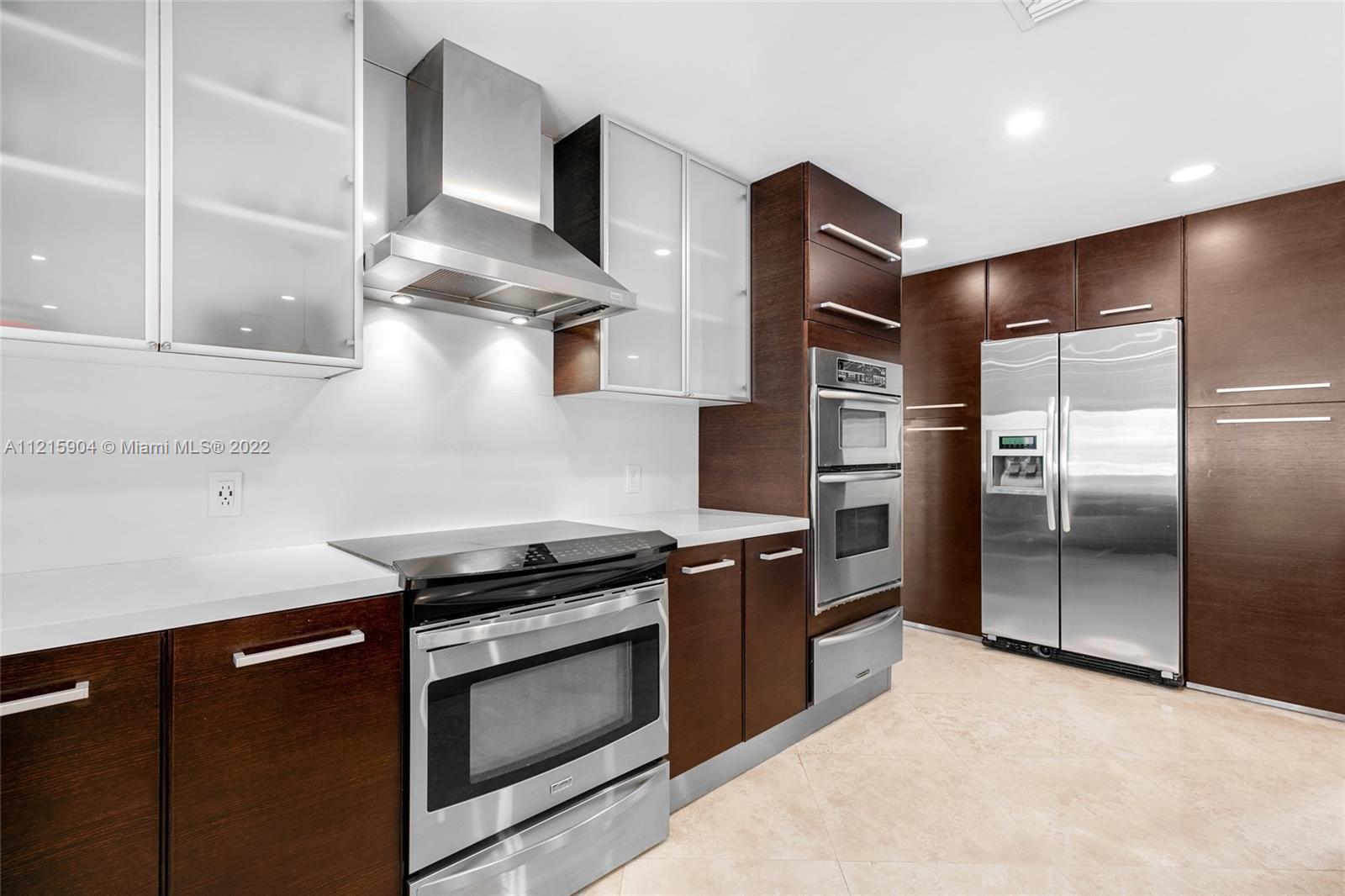 GOLDEN ISLES ESTATES FIRS - Residential