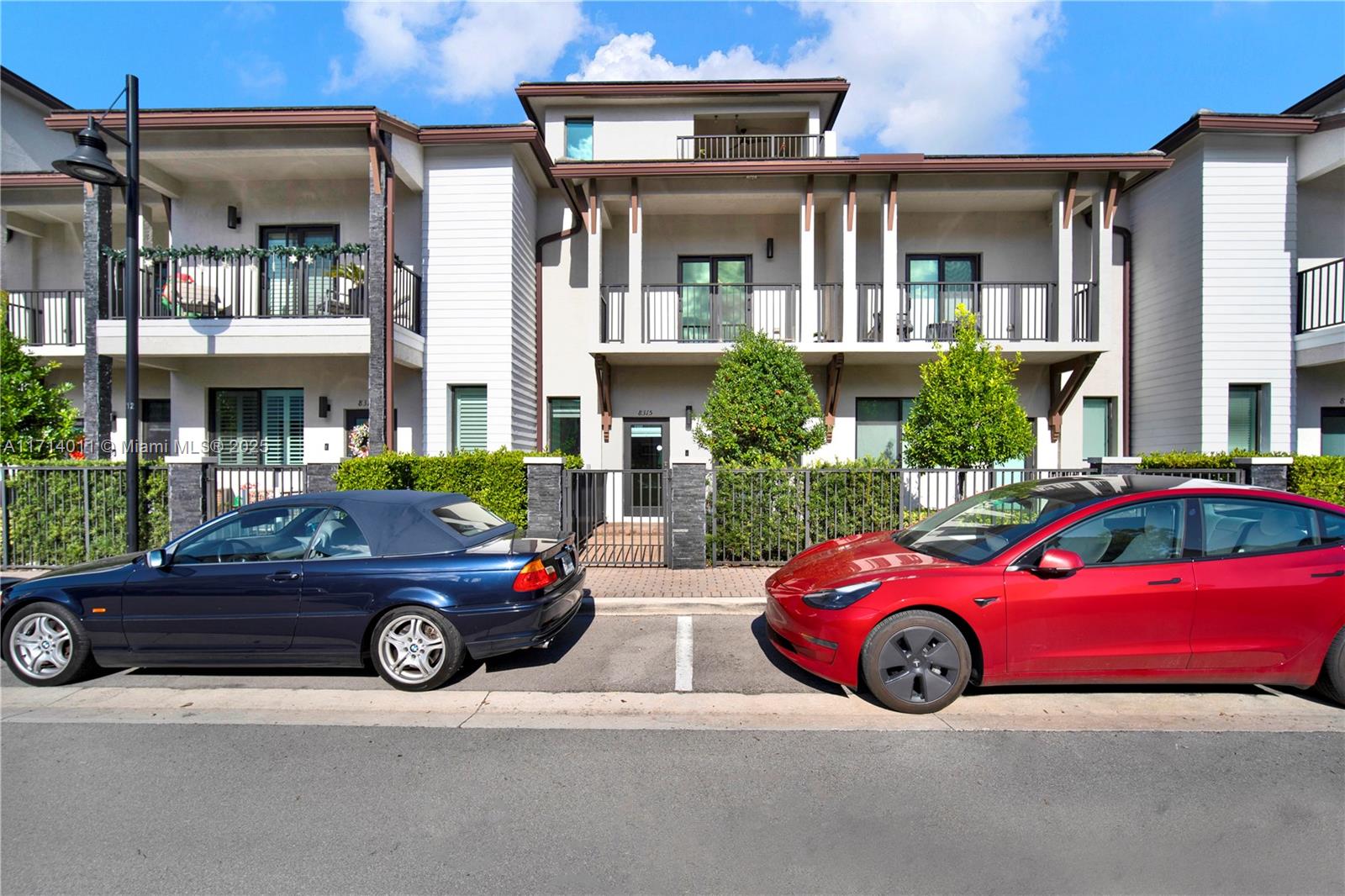 Property for Sale at 8315 Nw 49th St 8315, Doral, Miami-Dade County, Florida - Bedrooms: 3 
Bathrooms: 3.5  - $755,000