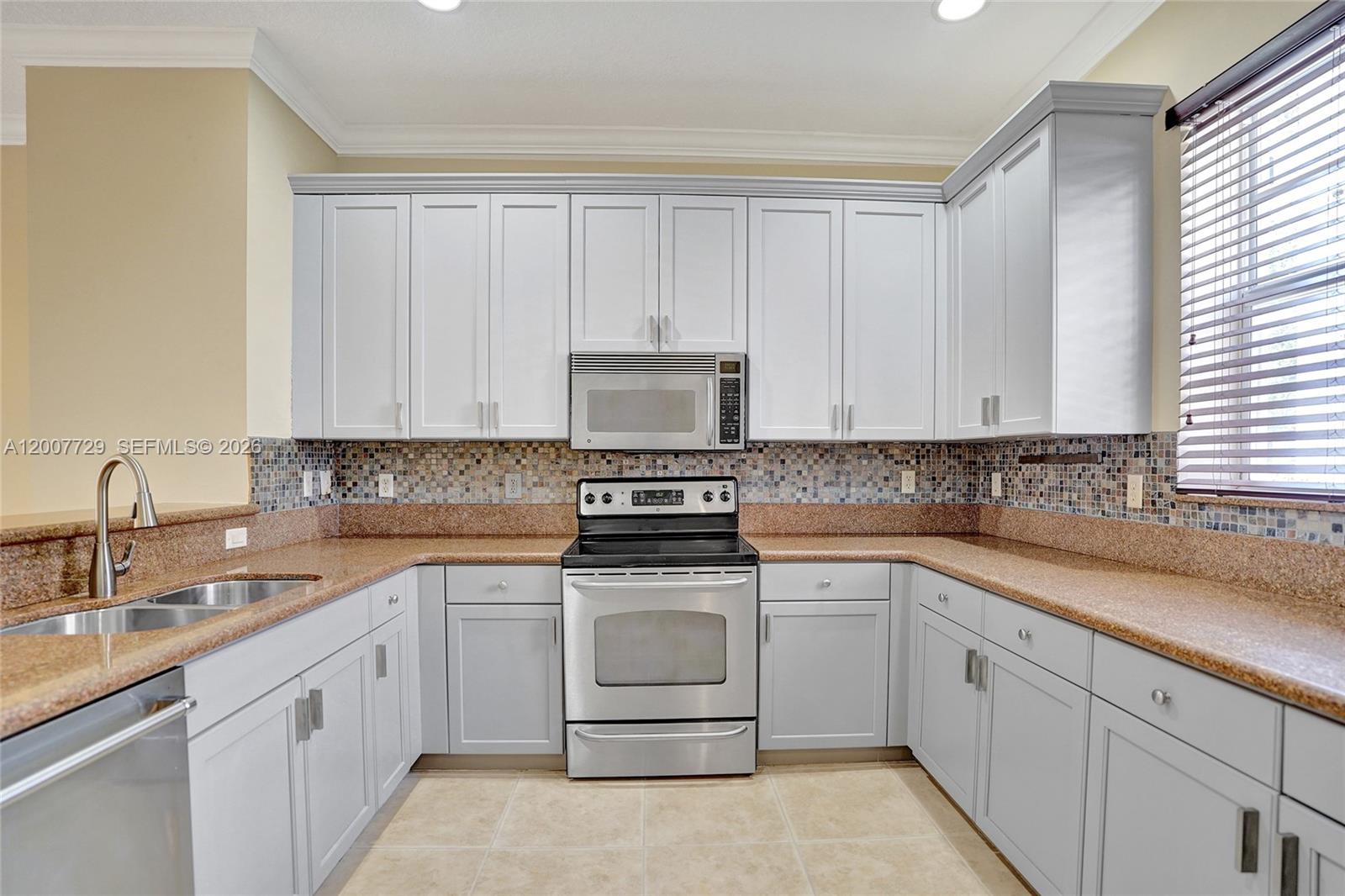 VILLA MEDICI CONDO - Residential