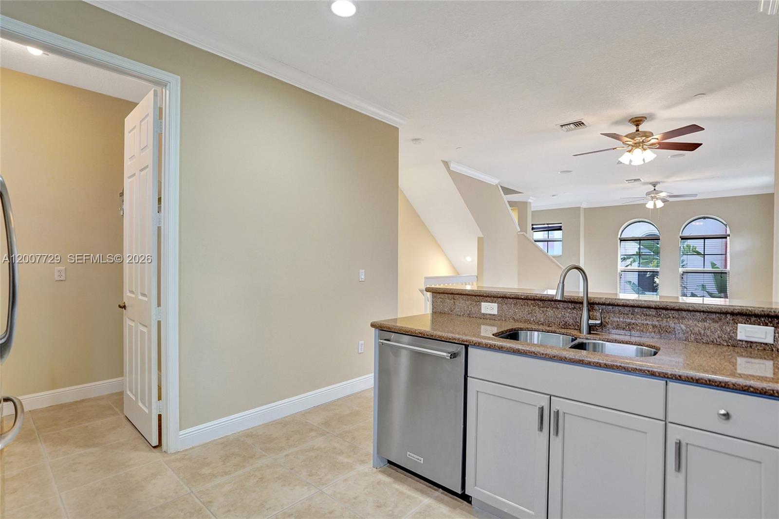 VILLA MEDICI CONDO - Residential