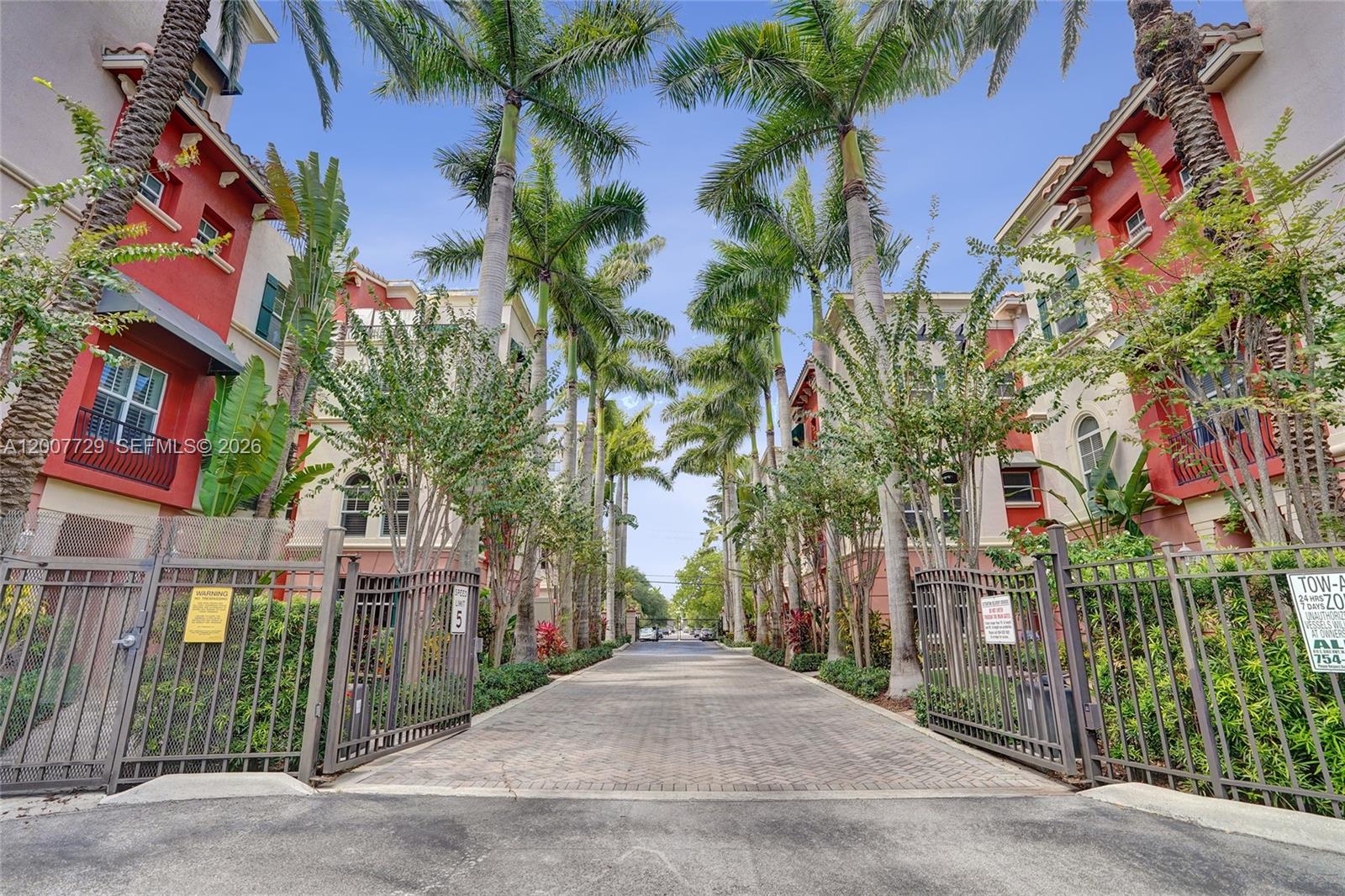 VILLA MEDICI CONDO - Residential