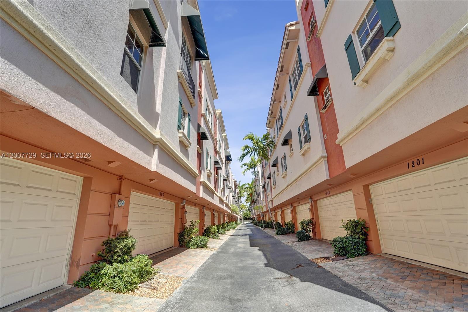 VILLA MEDICI CONDO - Residential