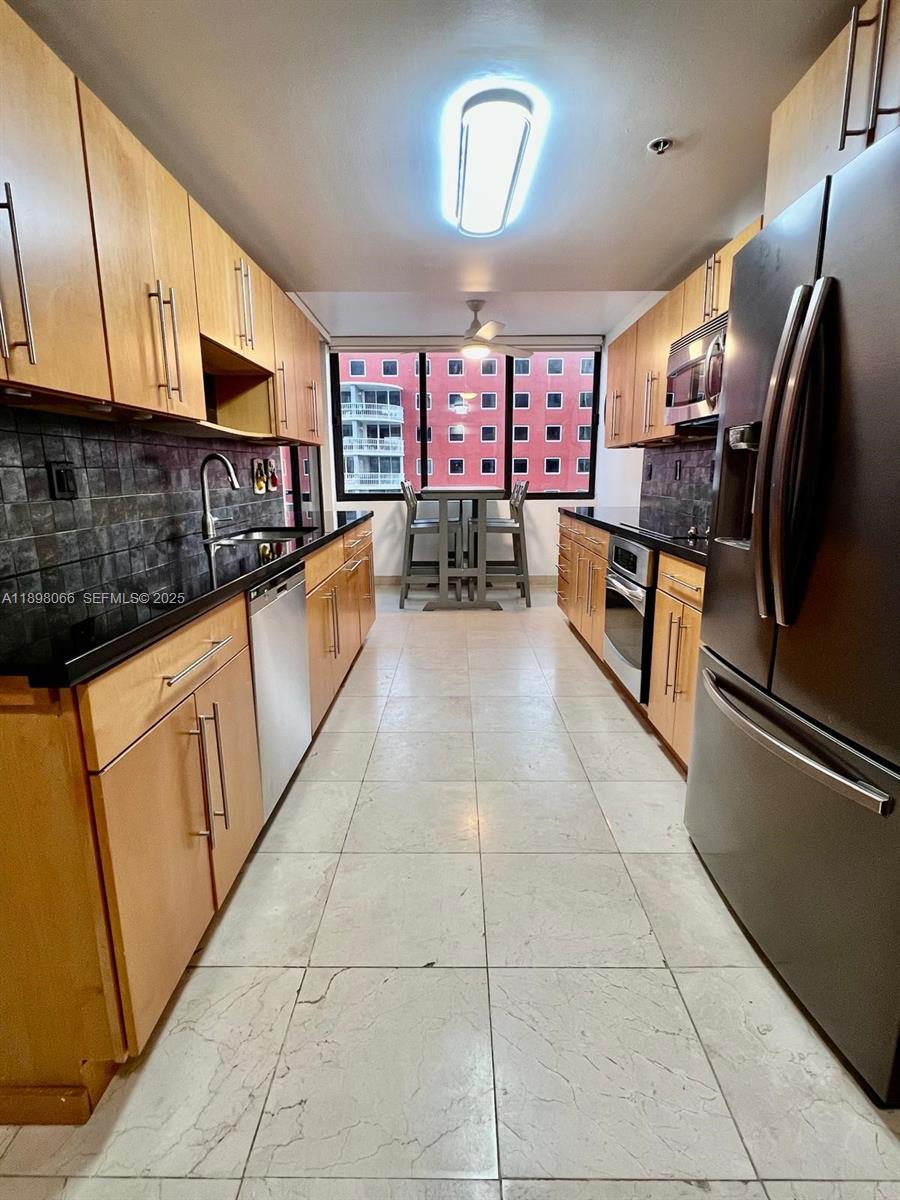 VILLA REGINA CONDO - Residential