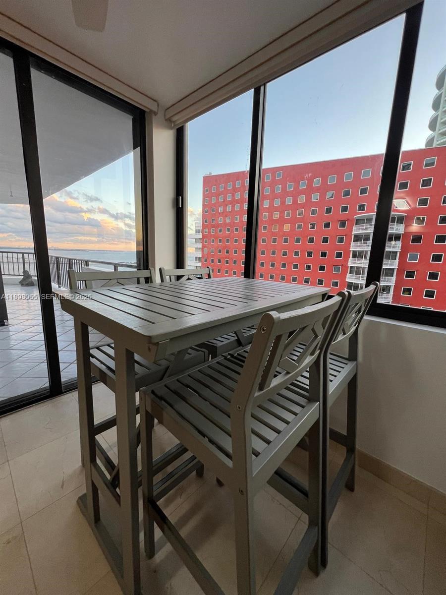 VILLA REGINA CONDO - Residential