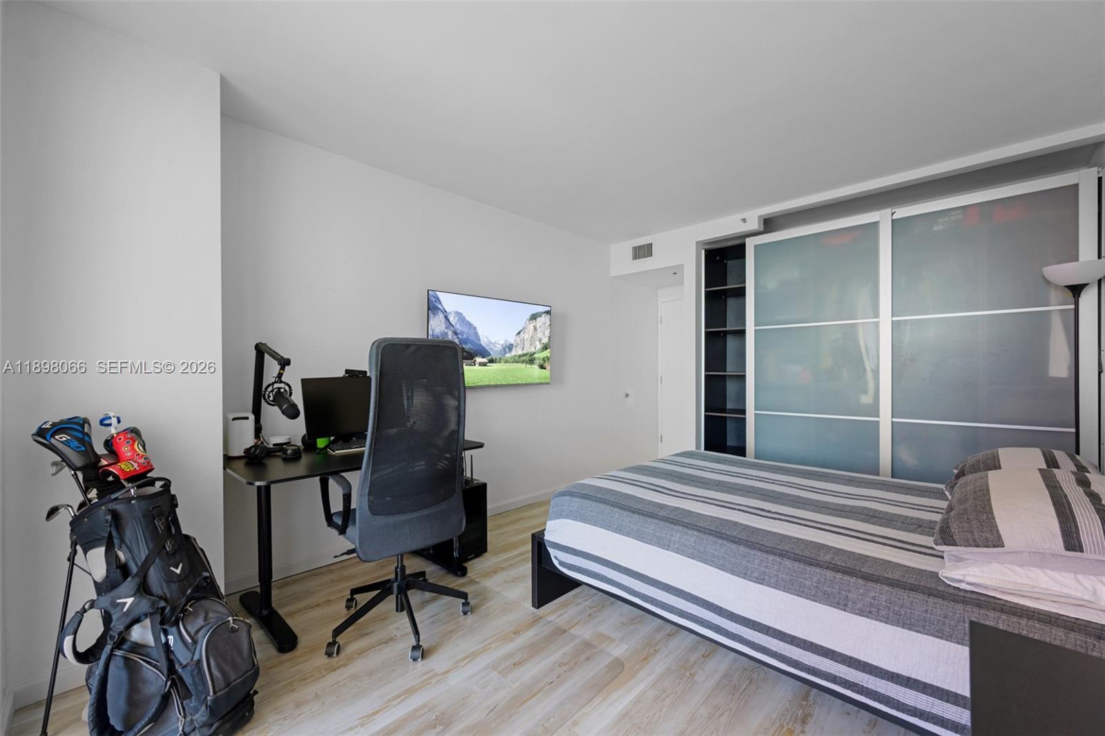 VILLA REGINA CONDO - Residential