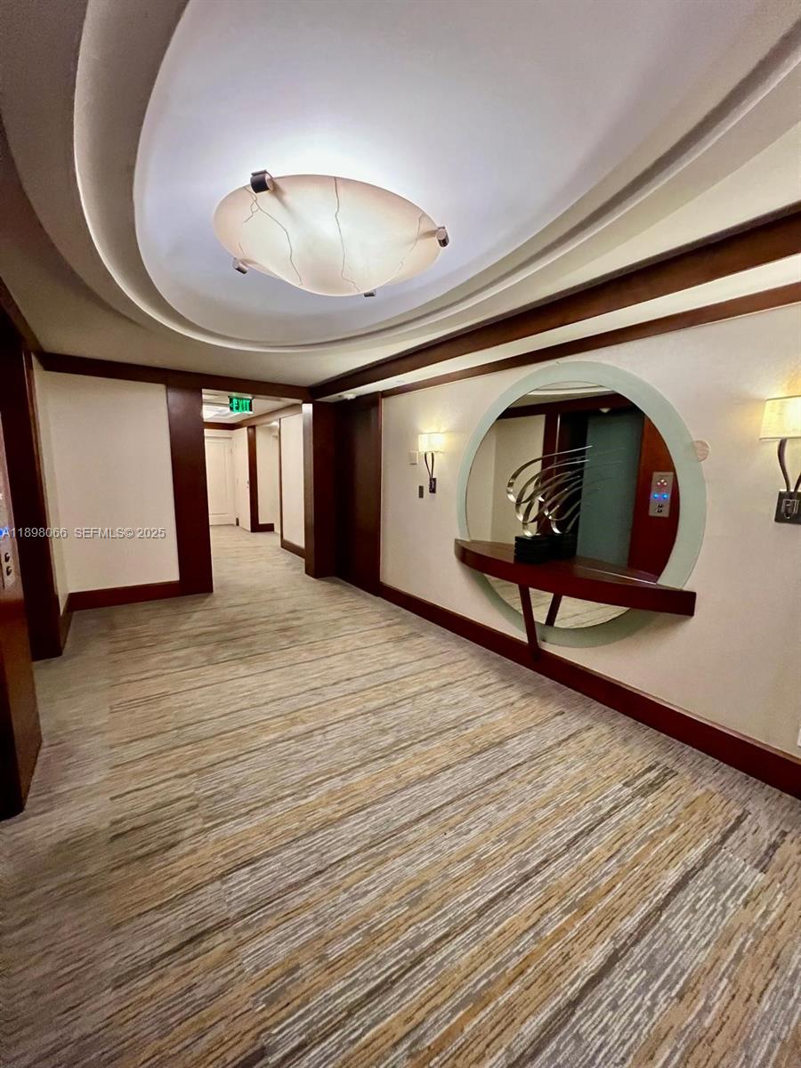 VILLA REGINA CONDO - Residential