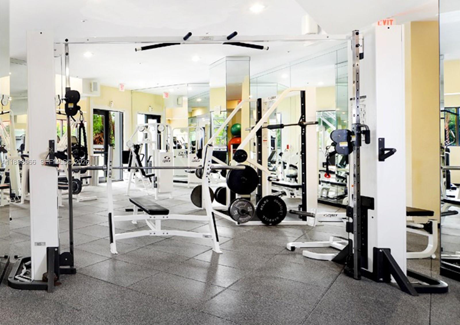 VILLA REGINA CONDO - Residential