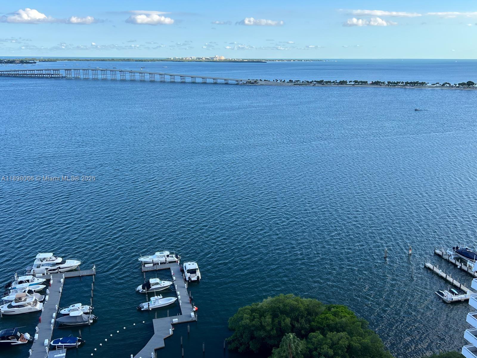 VILLA REGINA CONDO - Residential