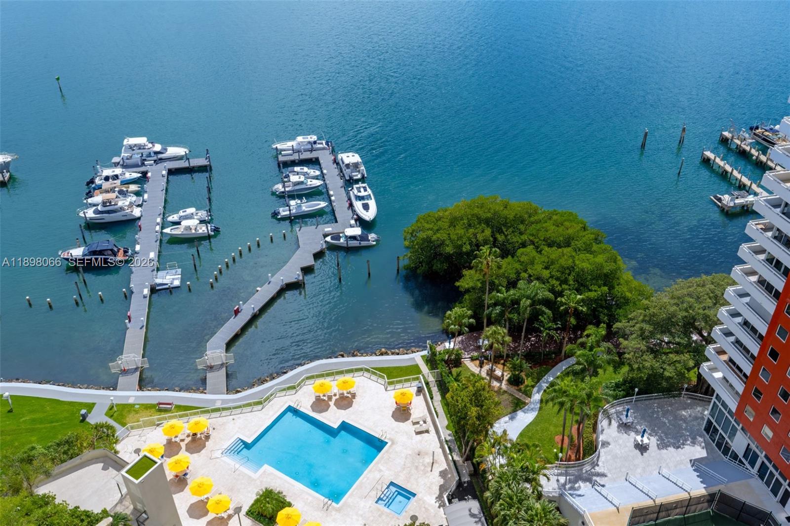 VILLA REGINA CONDO - Residential