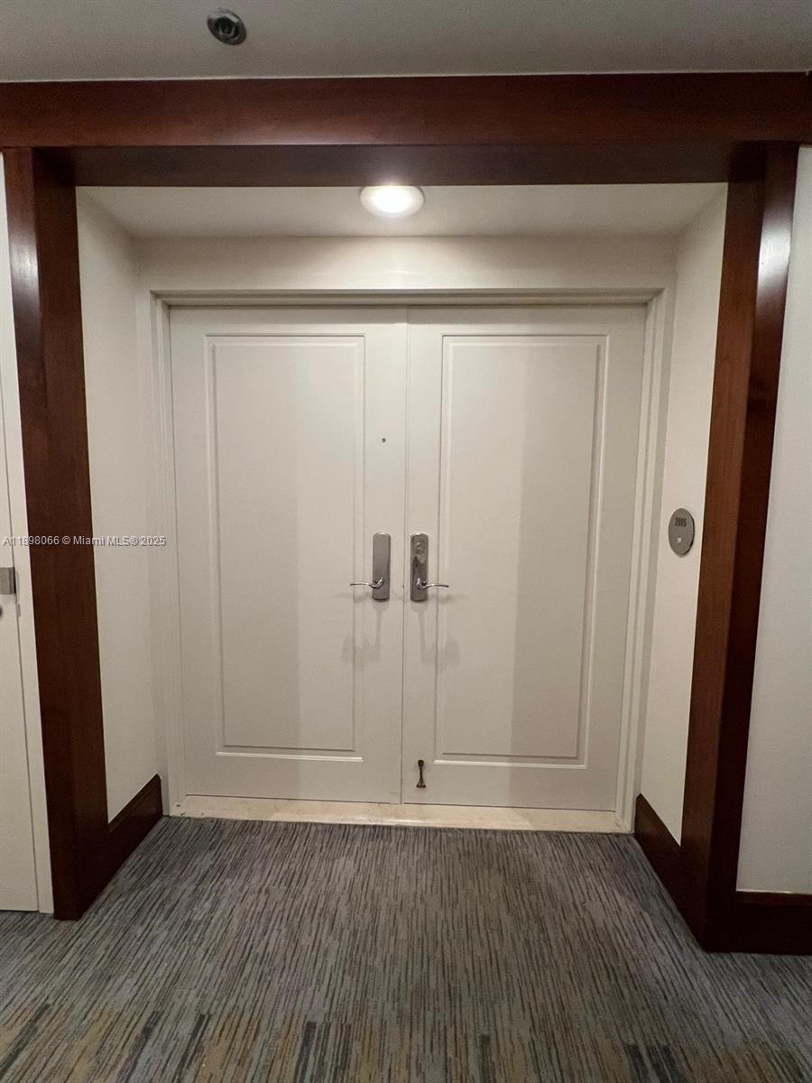 VILLA REGINA CONDO - Residential