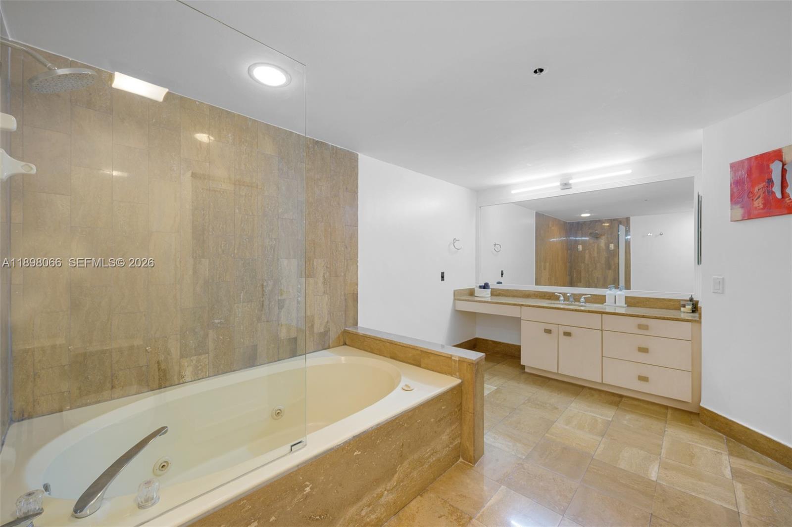 VILLA REGINA CONDO - Residential