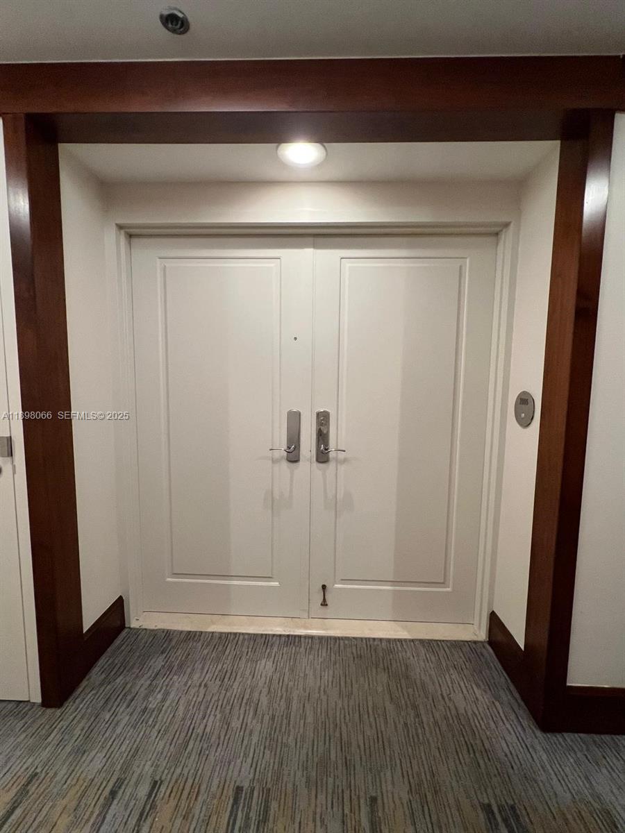 VILLA REGINA CONDO - Residential