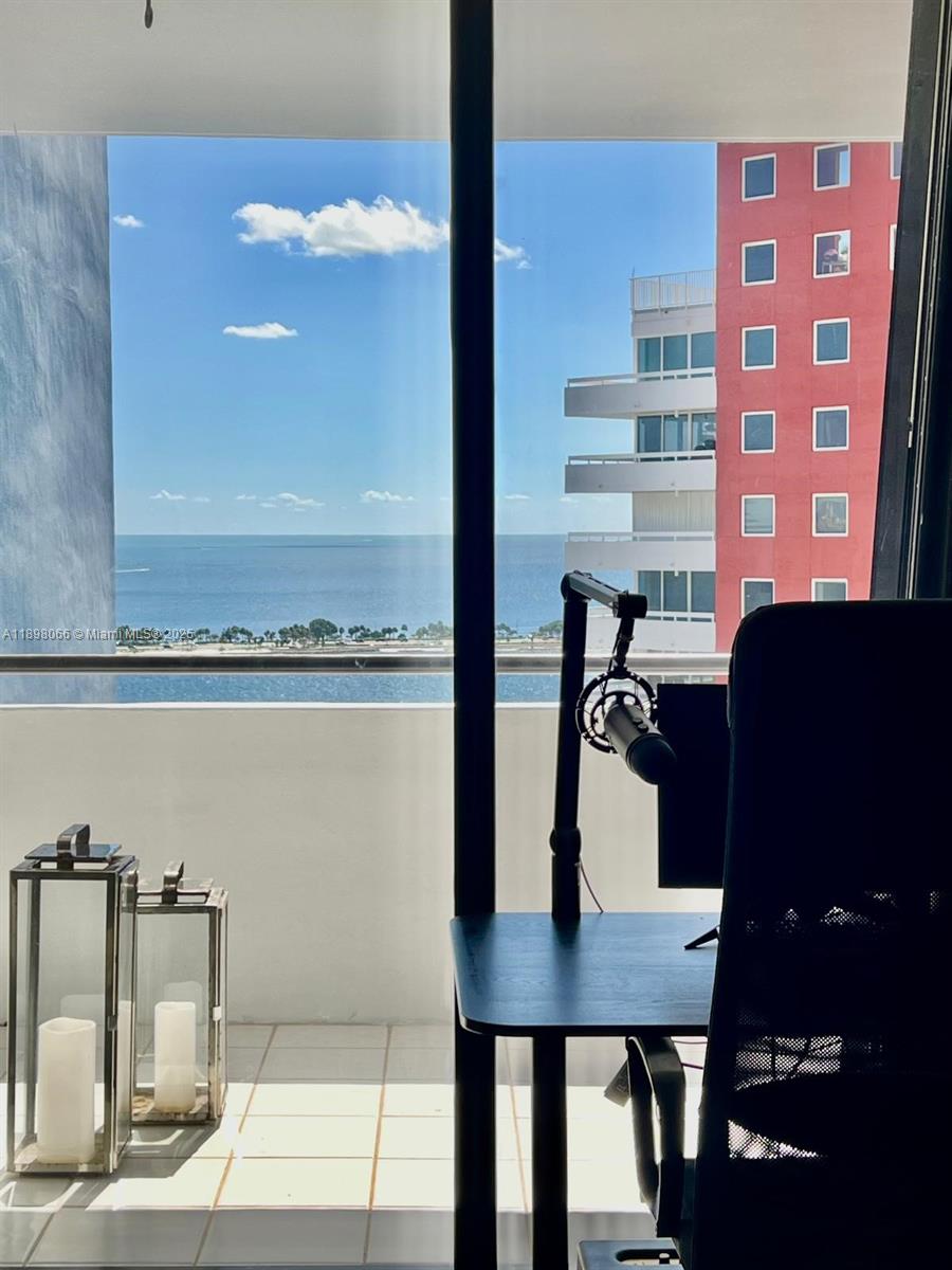 VILLA REGINA CONDO - Residential