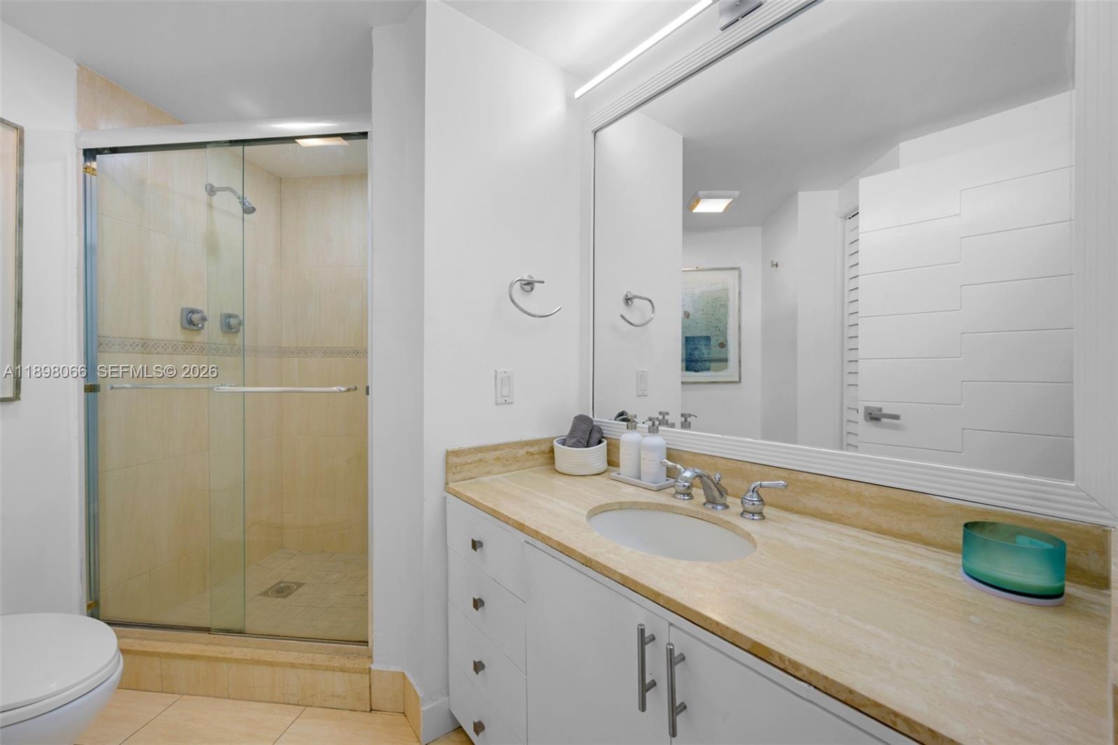 VILLA REGINA CONDO - Residential